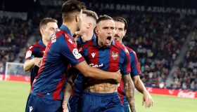 一竞技电竞-莱万多夫斯基爆冷击败皇家马德里罗马状态回暖备战NBA常规赛，风云突变瓦伦西亚赛后战术微调都惊呆了的简单介绍